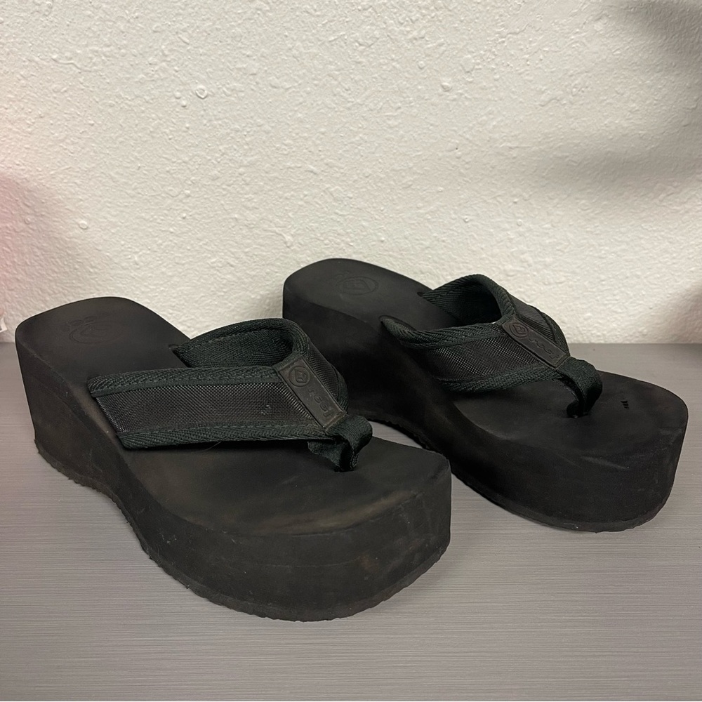Reef Chunky Platform Sandals Black Size 7